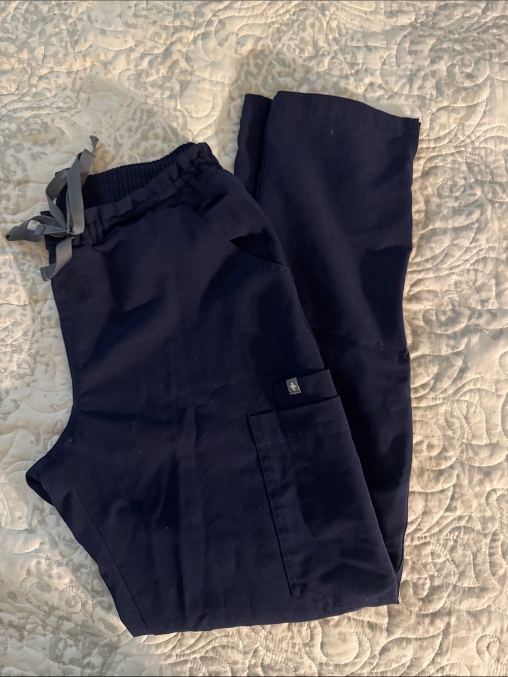 Figs Men's Navy Drawstring Scrub Joggers